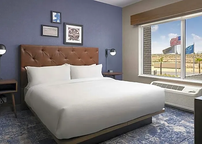 Hotel Four Points By Sheraton 3*